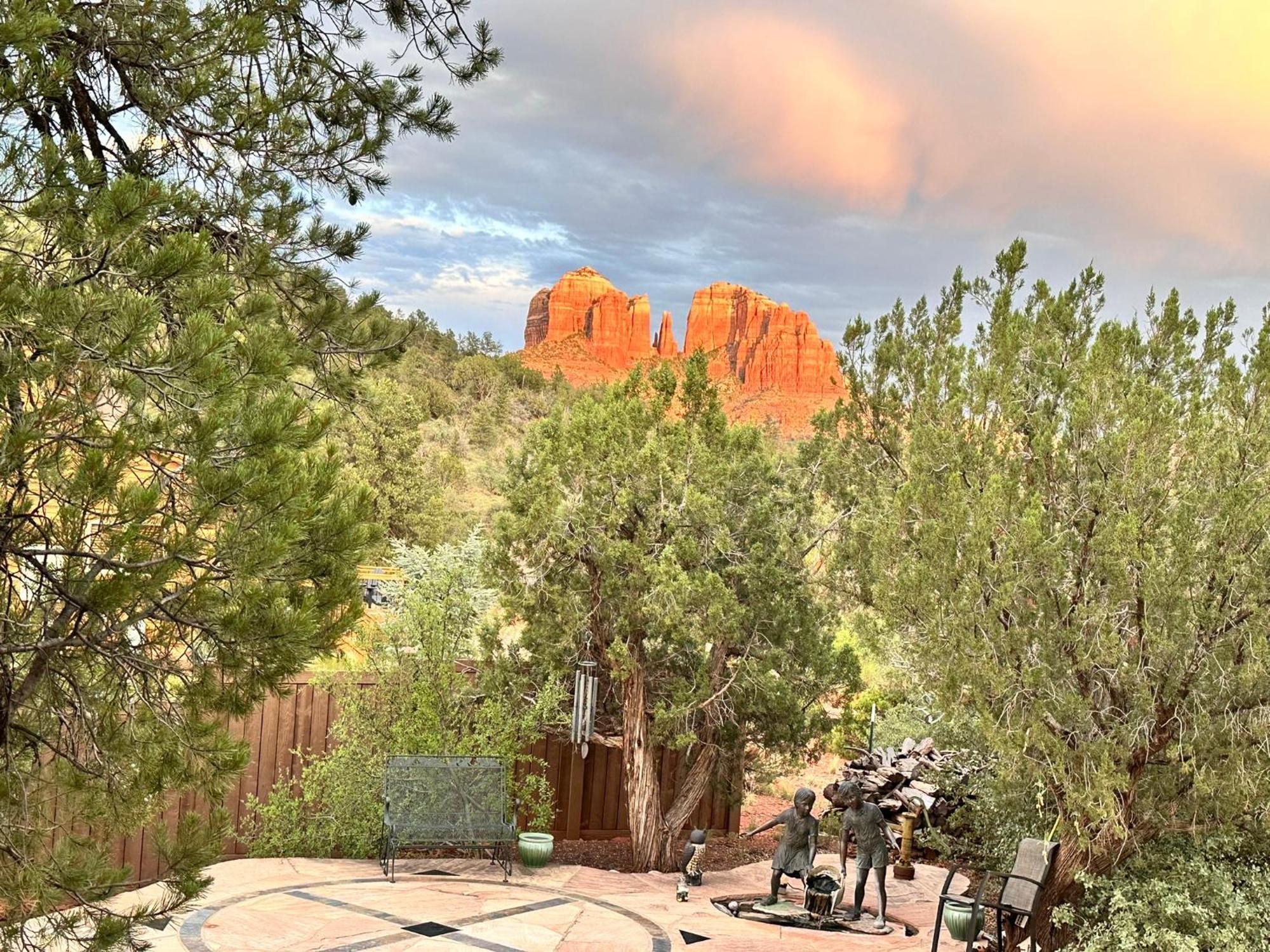 Sedona Cathedral Hideaway B&B And Casita Exteriör bild