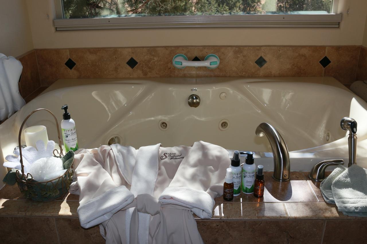 Sedona Cathedral Hideaway B&B And Casita Exteriör bild